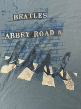Load image into Gallery viewer, VTG The Beatles Abbey Road T-shirt 2005 Metallic Tee 2XL